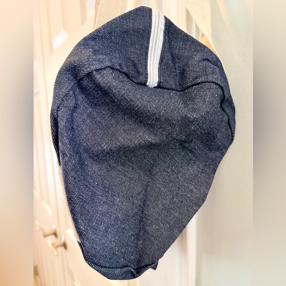 PRIVATE PARTY~Gym & Juice Denim Weekender Duffel~Workout/Gym /Yoga /Bag NEW - Picture 5 of 7